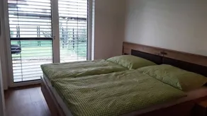 Holiday apartment with garden & terrace - Image 4