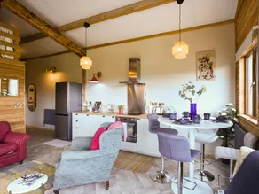 Cottage with jacuzzi & garden - Image 4