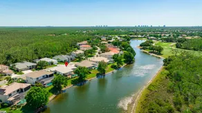 Bungalow with private pool & BBQ | Lake view - Image 3