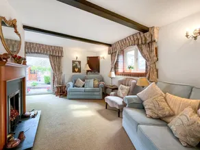 Cottage with garden | River view - Image 3
