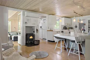 Child-friendly holiday home with terrace & BBQ | Pets are welcome - Image 4
