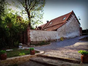 Fully equipped lovely house with terrace, garden & barbeque - Image 2