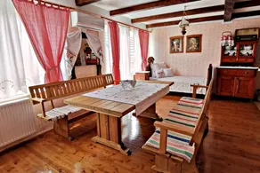 Holiday apartment with terrace, garden & BBQ - Image 2