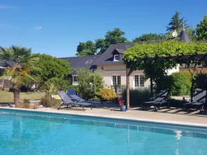 Lovely cottage with pool - Image 4