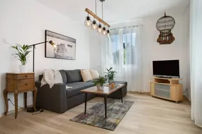 Family-friendly wonderful flat with terrace & garden | Garden view | Beach nearby | Pets allowed - Image 2