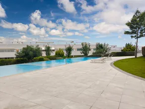 Holiday home with garden & pool | Pool view - Image 2