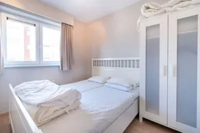 Apartment with terrace - Image 2