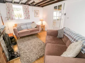 Cottage with garden - Image 4