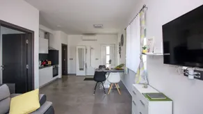 Holiday apartment with hot tub, terrace & barbecue | Sea view | Beach nearby - Image 3