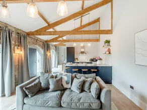 Cottage with garden | River view - Image 3