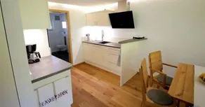 Apartment 'Abendgrund' with Private Terrace, Shared Garden and Wi-Fi - Image 5