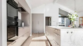 Spacious house with terrace, garden & barbeque - Image 2