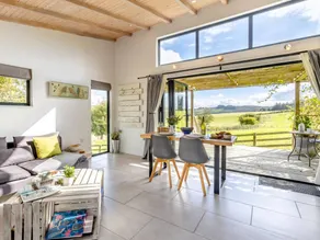 Lodge with barbecue & garden - Image 3