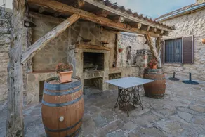 Holiday home with garden & barbeque | Mountain view - Image 3