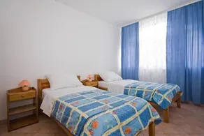 Flat with barbecue & terrace - Image 4