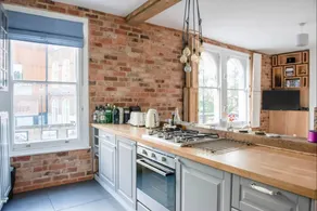 Family-friendly pleasant flat | Perfect for remote work - Image 4