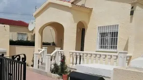 House with terrace & garden | Garden view - Image 2