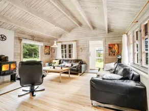 House with sauna, private pool & barbeque - Image 3