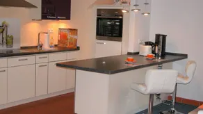 Appartamento con terrazza, piscina e sauna - Image 3