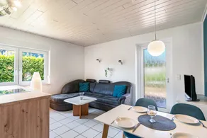 Holiday apartment with sauna, garden & terrace - Image 4