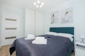 Apartment with terrace - Image 3
