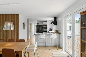 Holiday home with terrace, sauna & hot tub | Next to the beach - Image 5