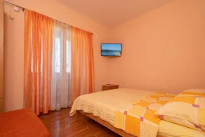 Pleasant flat with barbeque | Water view | Next to the beach - Image 3