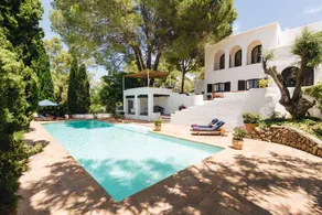Chic and Cozy Villa in San Antoni 1031 - Image 4