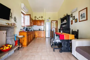 Maison de vacances conviviale et familiale avec terrasse, jardin et barbecue | Vue jardin - Image 5