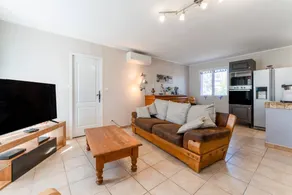 Holiday Home 'Villa' with Private Pool, Wi-Fi & Air Conditioning - Image 5