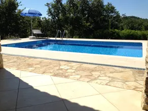 Ferienhaus mit Garten, Pool und Terrasse - Image 3