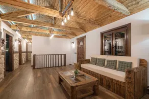 Nice chalet with jacuzzi, BBQ & private pool - Image 3