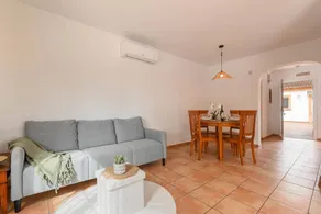 Holiday park with BBQ, terrace & private pool - Image 5