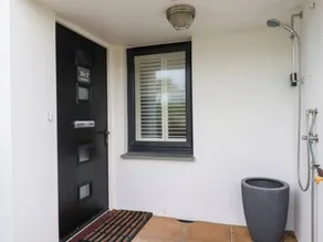 Cottage with terrace & garden - Image 3