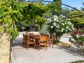Fully equipped holiday home with barbecue, terrace & garden | Garden view - Image 2