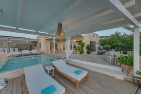 Villa con idromassaggio, griglia e giardino - Image 3