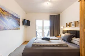 Flat with terrace - Image 3