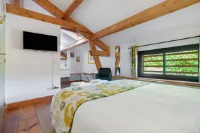 Wonderful bed & breakfast with garden, pool & terrace | Garden view - Image 4