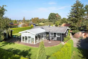 Pleasant house with barbeque & terrace - Image 3