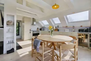 Cottage with terrace, hot tub & garden - Image 5