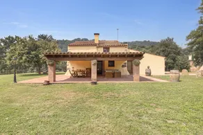 Fully equipped spacious house with terrace, private pool & garden | Garden view | Perfect for remote work - Image 2