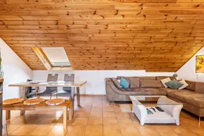 Lodge with barbecue, terrace & garden | Garden view - Image 3
