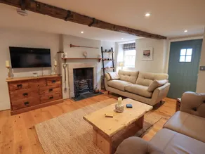 Cottage with garden & jacuzzi - Image 3