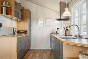 Holiday home with sauna & terrace - Image 3