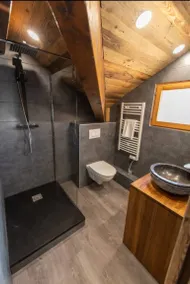 Chalet '24 Pers Sur La Roite Du Tour' with Balcony and Wi-Fi - Image 5