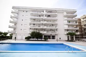 Children-friendly pleasant flat with terrace, garden & pool | Beach nearby - Image 5