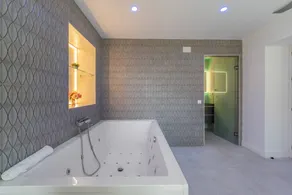 Bed & breakfast con idromassaggio e piscina - Image 5