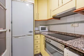 Appartement de vacances avec internet haut débit | Proche Cathédrale de l'Incarnation | Vue ville | Idéal pour le télétravail - Image 4