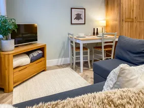 Casa rural ideal para familias con jardín | Vistas al río | Acepta mascotas - Image 3