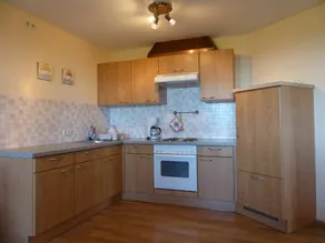Flat with BBQ - Image 3